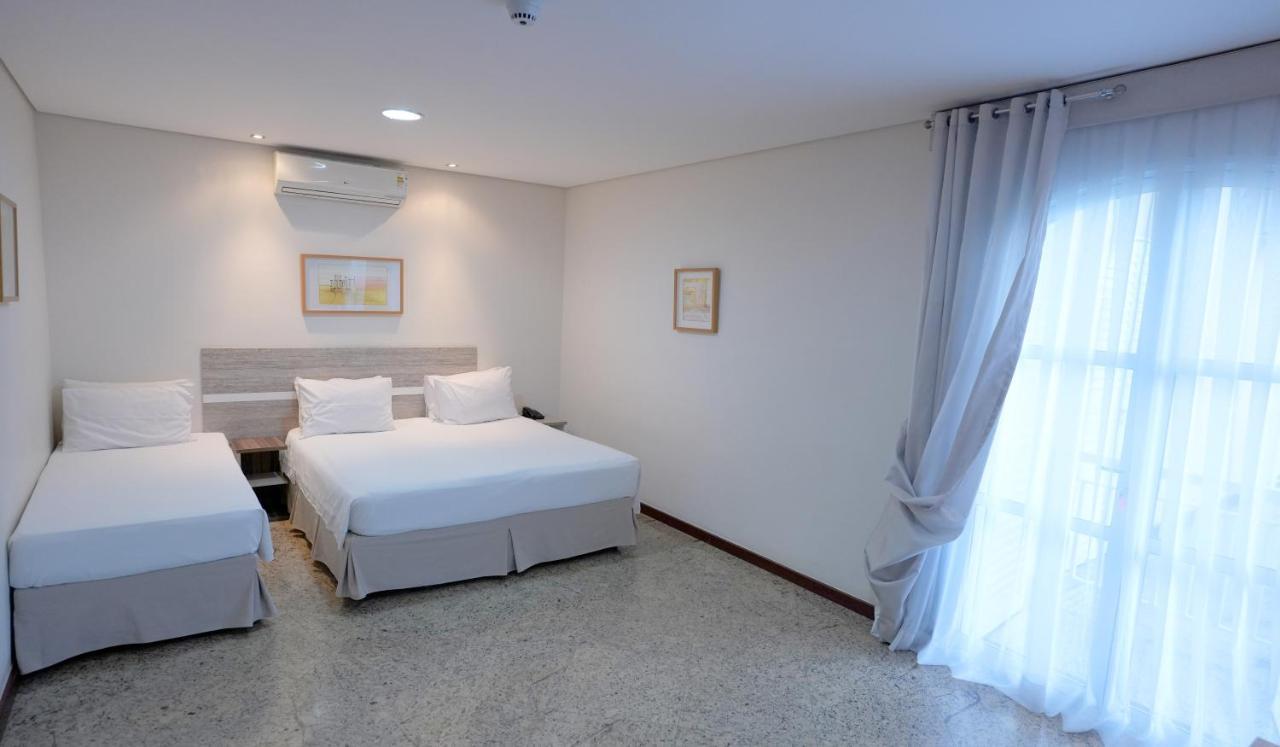 Colonial Plaza Hotel Пиндамонянгаба Екстериор снимка