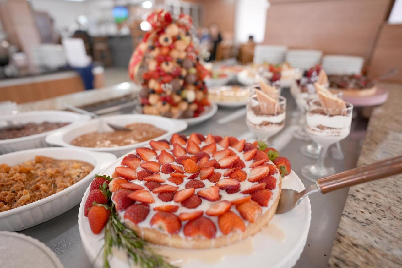 Colonial Plaza Hotel Пиндамонянгаба Екстериор снимка